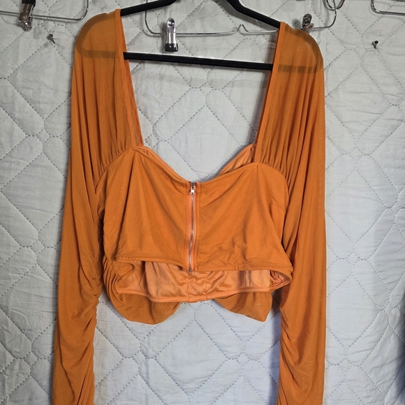 PrettyLittleThing Bright Orange Ruched Lace-Up Crop Top Long Sleeve Sz 1X - Picture 5 of 9